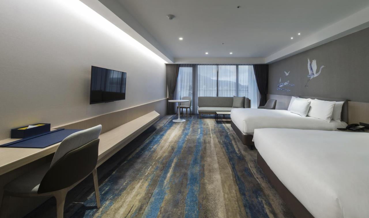 Golden Tulip FAB Hotel New Taipei Tamsui Exterior foto